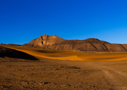 Sand dunes in the Sahara desert, Tassili N'Ajjer National Park, Tadrart Rouge, Algeria