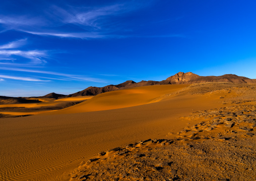 Sand dunes in the Sahara desert, Tassili N'Ajjer National Park, Tadrart Rouge, Algeria