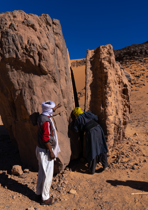 Broken stone in the desert, Tassili N'Ajjer National Park, Tadrart Rouge, Algeria