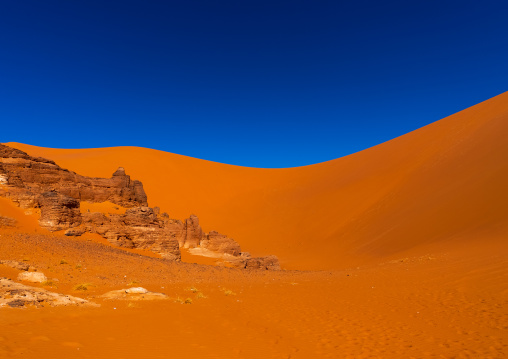 Sand dunes in the Sahara desert, Tassili N'Ajjer National Park, Tadrart Rouge, Algeria