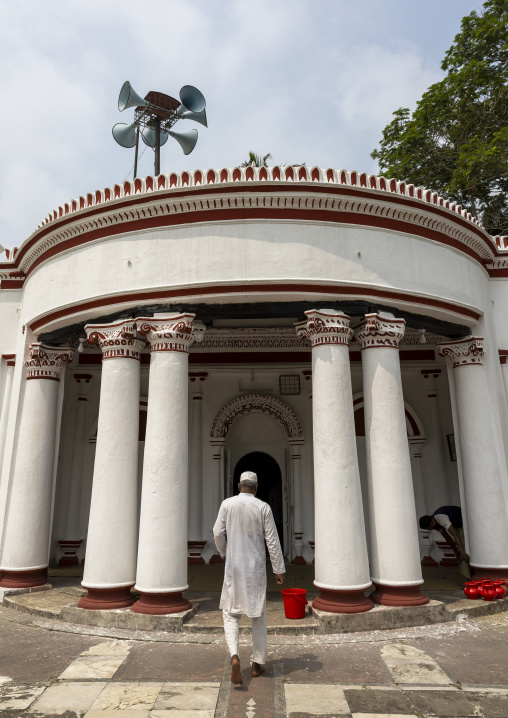 Muslim man entering Delduar Zamindar Bari Jame Masjid mosque, Dhaka Division, Delduar, Bangladesh