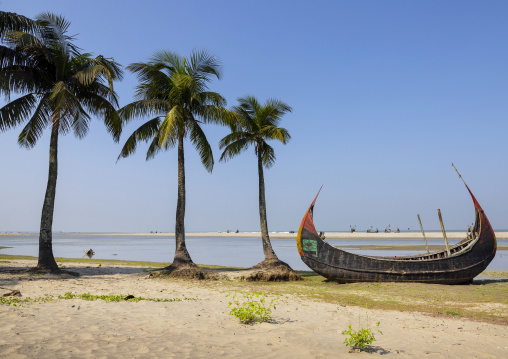 Traditional Bangladeshi moon fishing boat, Chittagong Division, Ukhia, Bangladesh