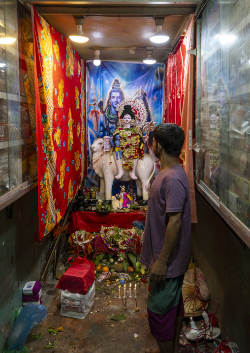 Small temple in Hindu street dedicated to Shiva, Dhaka Division, Dhaka, Bangladesh