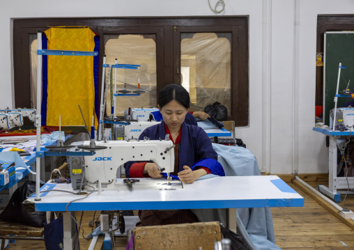 ThagZo art of textiles at the Institute of Zorig Chosum, Chang Gewog, Thimphu, Bhutan