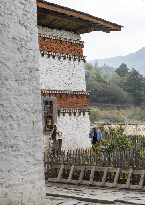 Bhutanese pilgrims in Jamphel Lhakhang, Chhoekhor Gewog, Bumthang, Bhutan