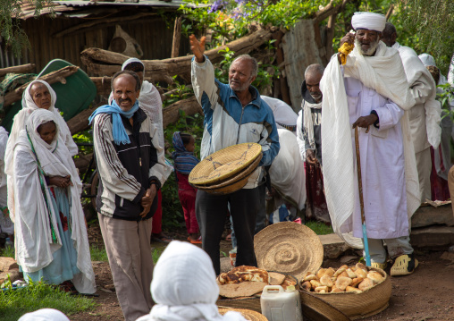 Eritrean priest celebrating the end of fasting in enda mariam orthodox cathedral, Central region, Asmara, Eritrea