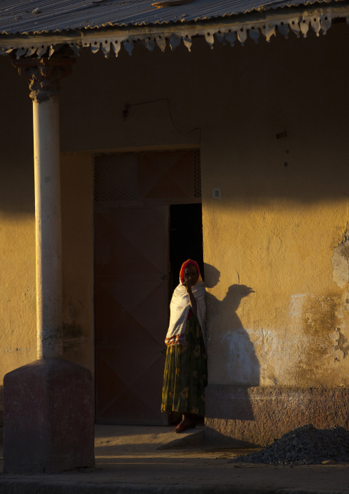 Eritrean woman in the old market area, Central Region, Asmara, Eritrea