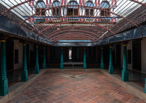 Chettiar mansion courtyard, Tamil Nadu, Kanadukathan, India