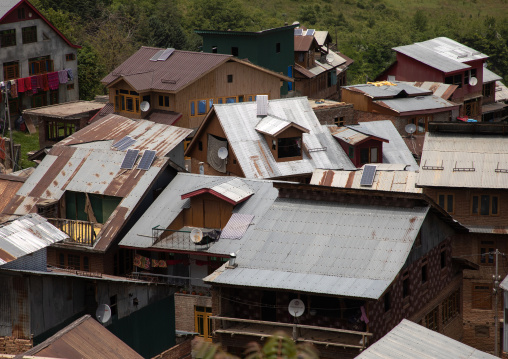 Kashmiri heritage buildings, Jammu and Kashmir, Charar- E- Shrief, India