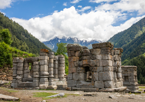 Ruins of Naranag Temple on ancient Hindu pilgrimage site, Jammu and Kashmir, Kangan, India