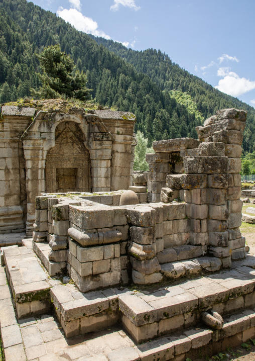 Ruins of Naranag Temple on ancient Hindu pilgrimage site, Jammu and Kashmir, Kangan, India