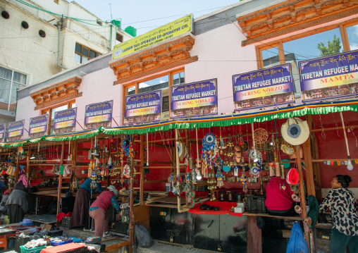 Tibetan refugee market, Ladakh, Leh, India