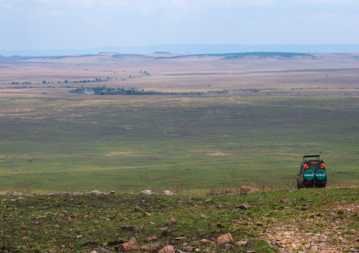 Four wheel in the park, Rift Valley Province, Maasai Mara, Kenya