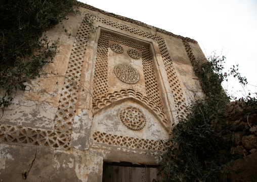 Farasani house with gypsum decoration and frescoes, Jazan Province, Farasan, Saudi Arabia