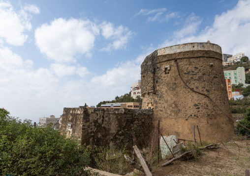 Village with an old tower in the mountain near the Yemen border, Jizan Province, Faifa Mountains, Saudi Arabia