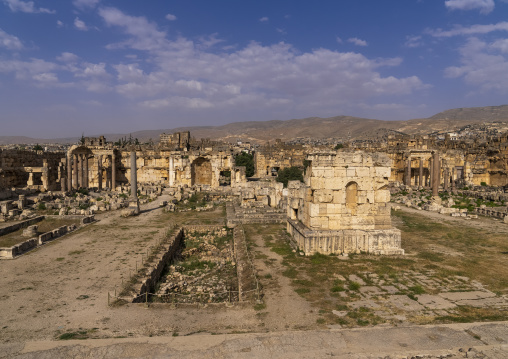 Great court of the temple complex, Baalbek-Hermel Governorate, Baalbek, Lebanon