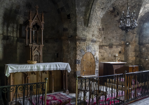 Double altar of Mar Challita Saint-Arthème crusader church, Governorate of North Lebanon, Tannourine El Faouqa, Lebanon