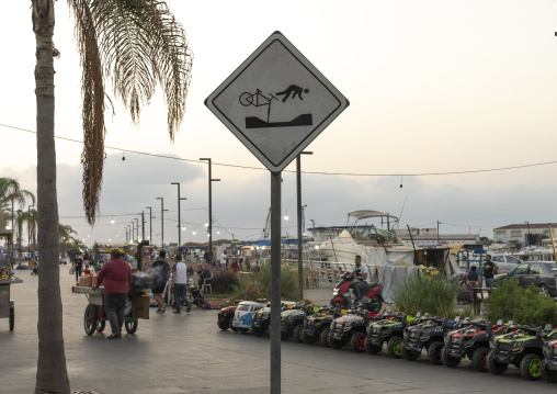 Traffic sign warning of risk of falling with bicycle, North Governorate, Tripoli, Lebanon