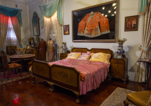 Pinang Peranakan mansion museum bedroom, Penang island, George Town, Malaysia