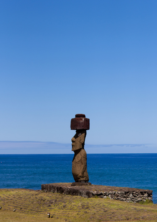 Moais in ahu tahai, Easter Island, Hanga Roa, Chile