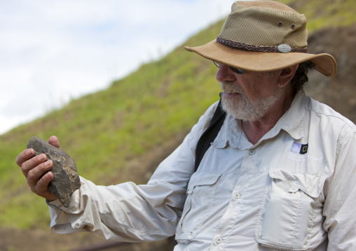 Edmundo edwards in rano raraku, Easter Island, Hanga Roa, Chile