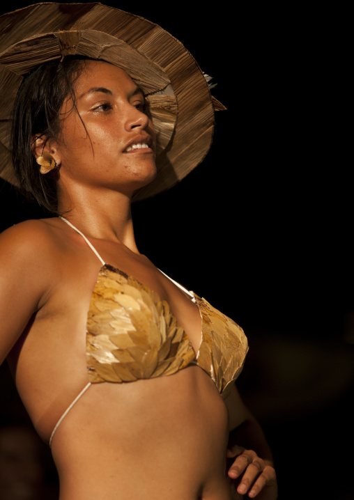 Dances during tapati festival, Easter Island, Hanga Roa, Chile