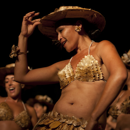 Traditional dances during tapati festival, Easter Island, Hanga Roa, Chile