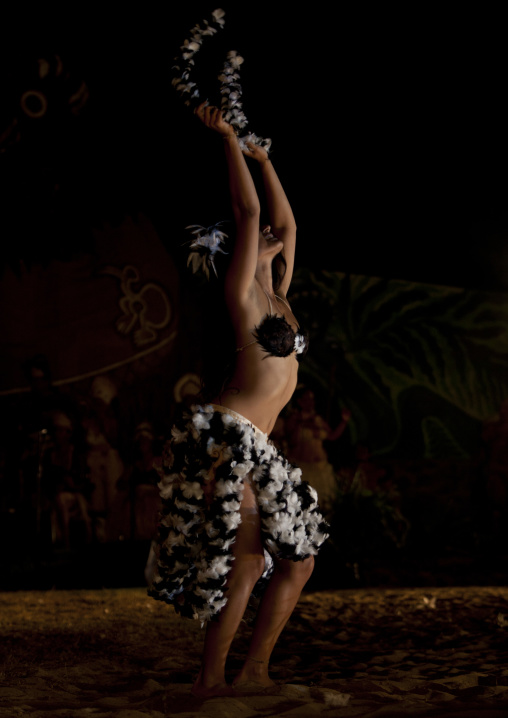 Lili Pate dancing during tapati festival, Easter Island, Hanga Roa, Chile