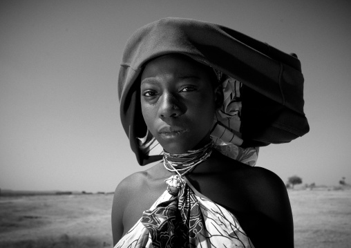 Mucabale Woman, Hale Village, Angola