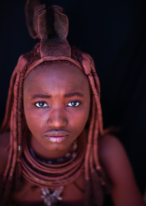 Portrait of a Himba tribe woman covered with otjize, Cunene Province, Oncocua, Angola