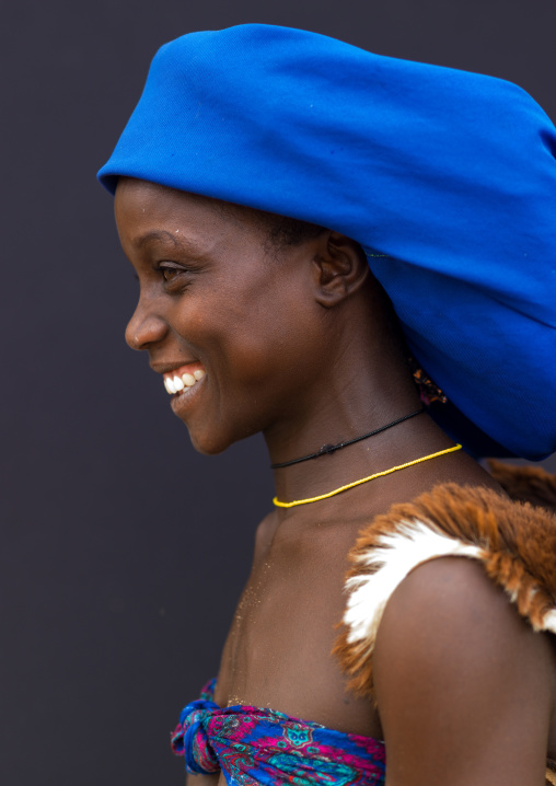 Mucubal tribe woman wearing a blue headwear, Namibe Province, Virei, Angola