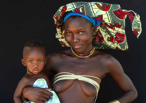 Mucubal tribe woman with her child, Namibe Province, Virei, Angola