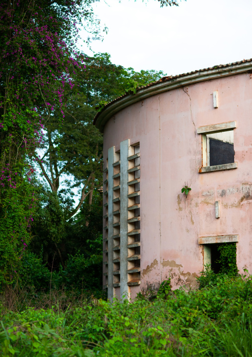 Old abandoned portuguese building, Cuanza Norte, N'dalatando, Angola