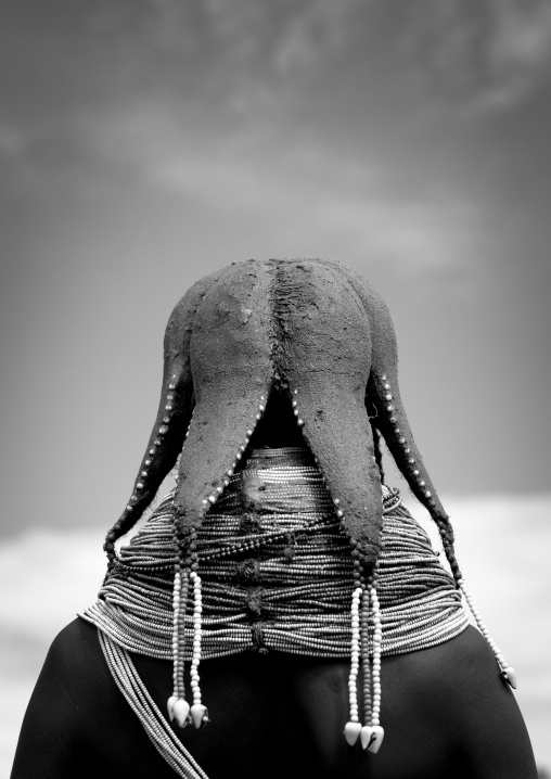 Mwila Woman Wearing The Vilanda Necklace, Chibia Area, Angola