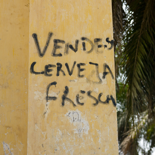 Selling Fresh Beer, Benguela, Angola