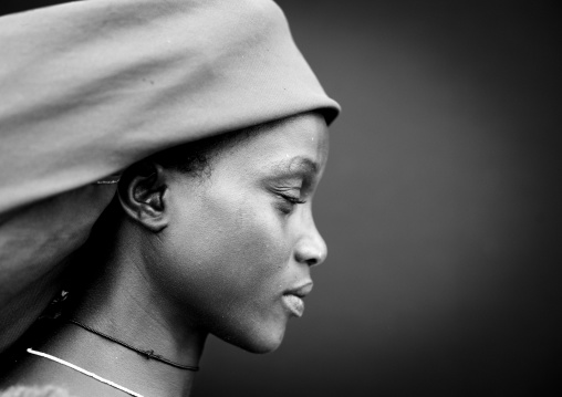 Mucubal Woman With The Ompota Headdress, Virie Area, Angola