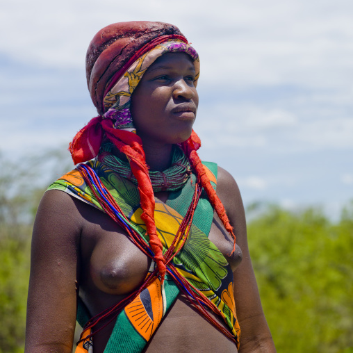 Mugambue Girl With A Traditional Hairstyle Made Of Red Mud, Angola