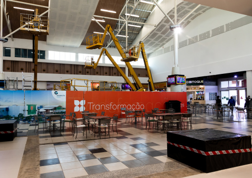 Architecture construction in a shopping mall
, Luanda Province, Luanda, Angola