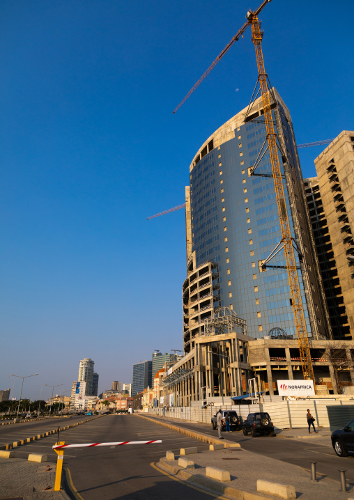 New skyscraper on the Marginal promenade called avenida 4 de fevereiro, Luanda Province, Luanda, Angola