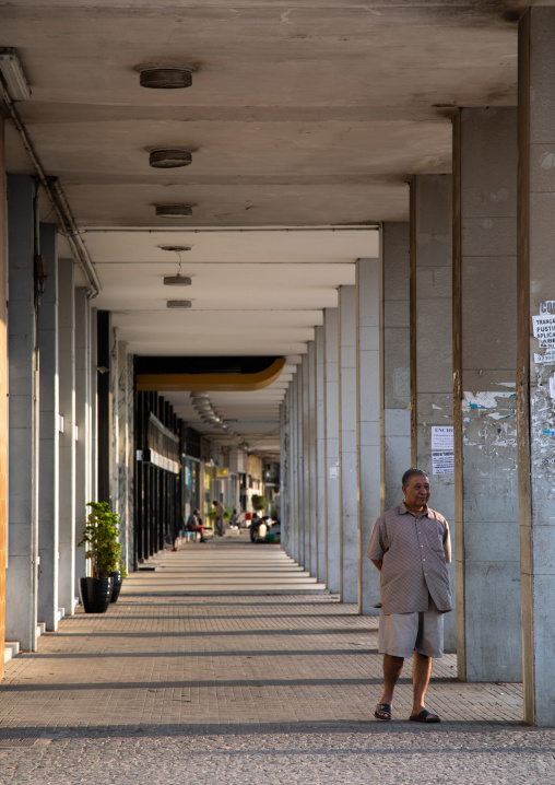 Marginal promenade called avenida 4 de fevereiro, Luanda Province, Luanda, Angola