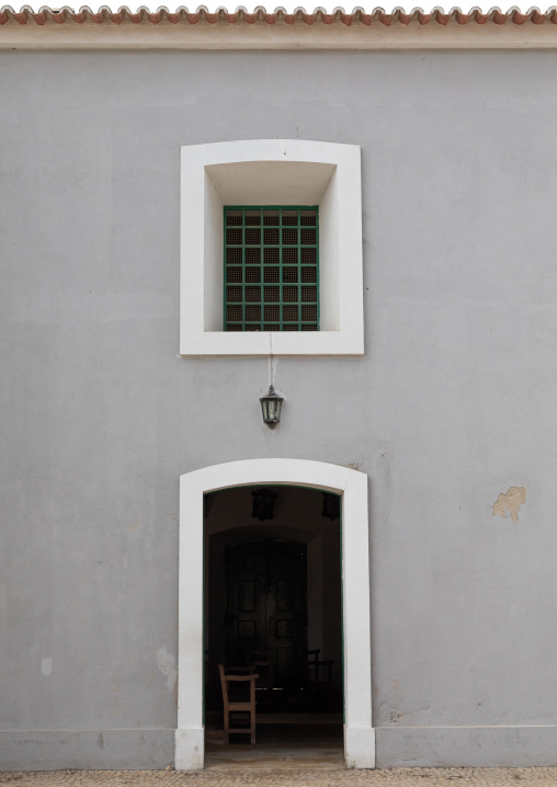 Igreja da nossa Senhora do populo side entrance, Benguela Province, Benguela, Angola