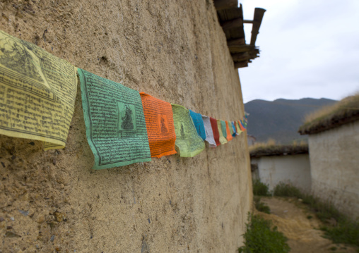 Gadain Sumzanling Monastery, Zhongdian, Yunnan Province, China