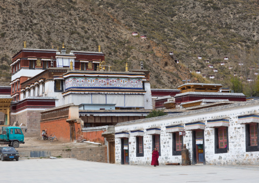 Monastery buildings built in the traditional tibetan style, Gansu province, Labrang, China