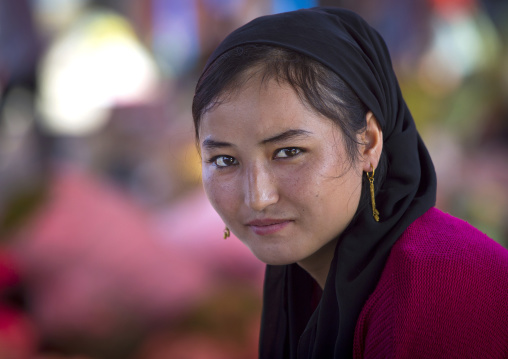 Young Uyghur Woman, Serik Buya Market, Yarkand, Xinjiang Uyghur Autonomous Region, China