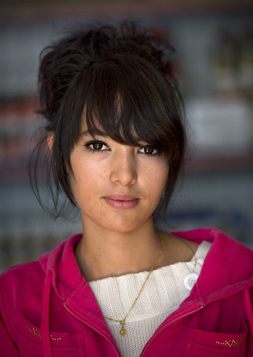 Young Uyghur Woman, Serik Buya Market, Yarkand, Xinjiang Uyghur Autonomous Region, China