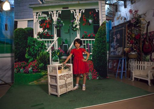 Photo Studio In Kashgar, Xinjiang Uyghur Autonomous Region, China