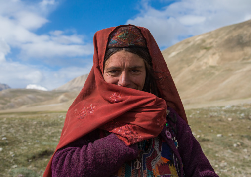 Portrait of a wakhi nomad woman, Big pamir, Wakhan, Afghanistan