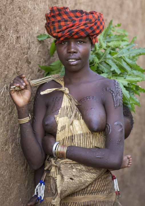 Beautiful Bodi Tribe Girl, Hana Mursi, Omo Valley, Ethiopia