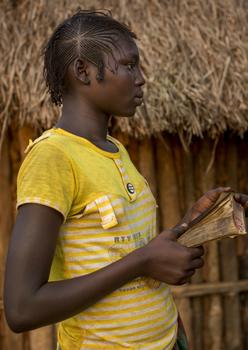 Majang Tribe Woman With Traditional Hairstyle, Kobown, Ethiopia