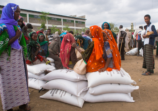 Ethiopian people wait at a food distribution centre, Semien wollo zone, Woldia, Ethiopia